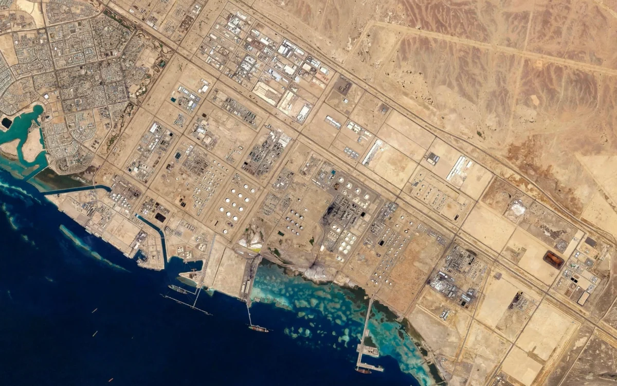 France sending troops and air defenses to protect Saudi Arabia's Yanbu oil port