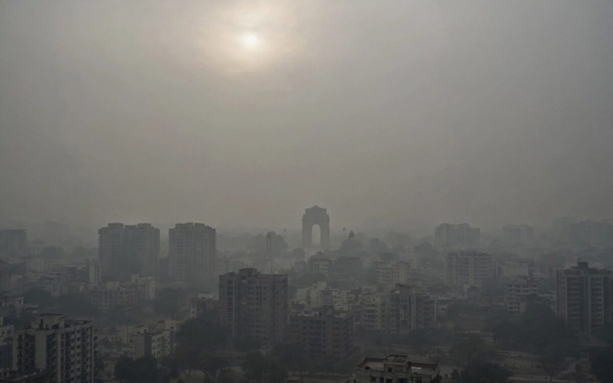 Delhi AQI 'Very Poor' for Third Day; Several Areas Severe