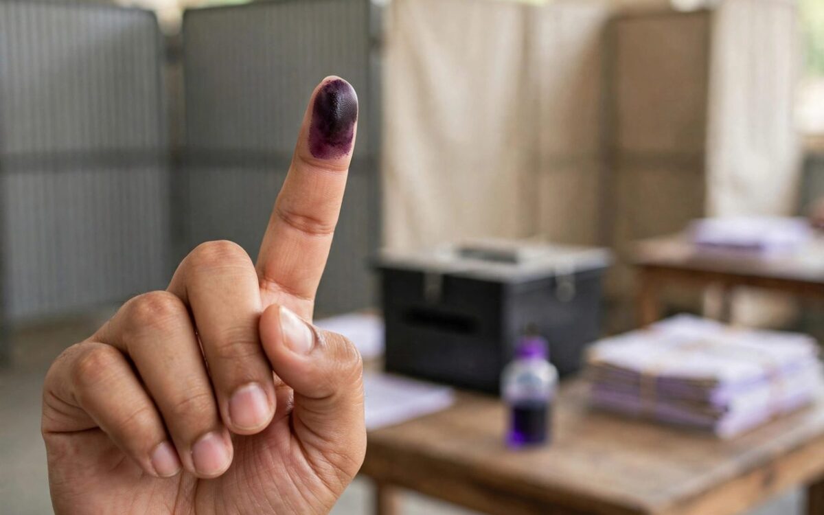 Karnataka SIR: 43.43 Lakh Notices Delivered, Final Roll Due Oct 27
