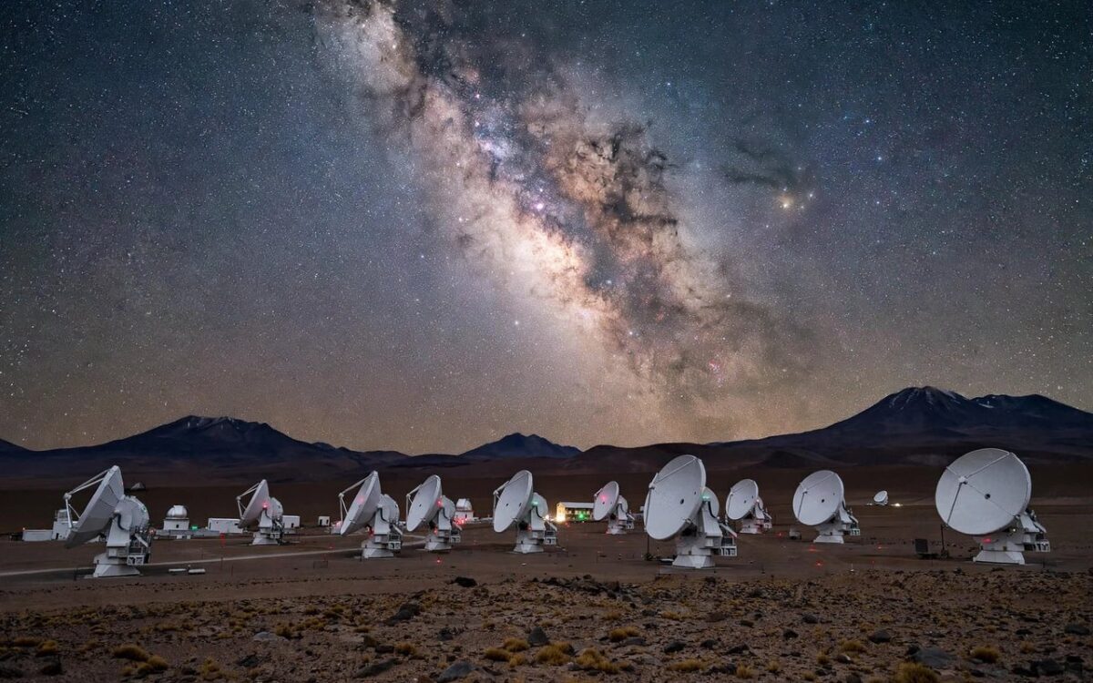 Rare Methanol Found Around Newborn Stars By ALMA